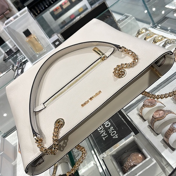 MICHAEL KORS
Jet Set Medium Front Zip Pebbled Leather Chain Tote Bag
Light Cream - Picture 9 of 16